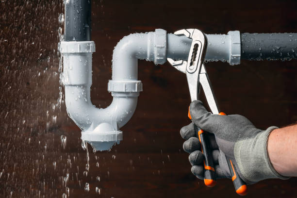 Professional Leak Detection technician working in Somersville, CT